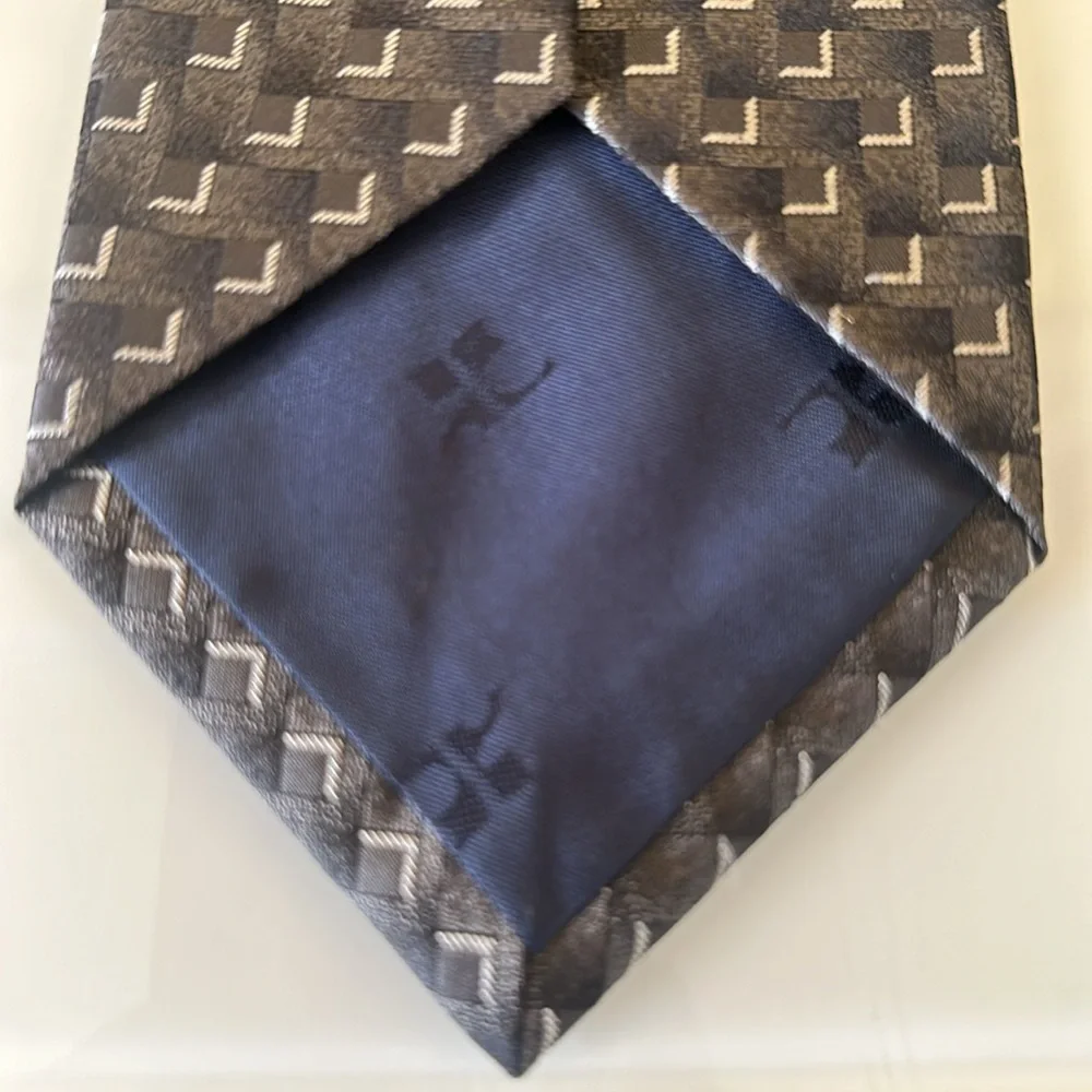 Pierre Cardin Vintage Gray 100% Silk Jacquard Neck Tie